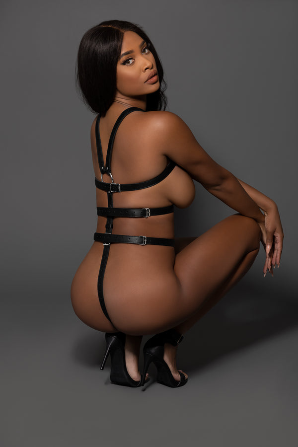 Ellona Studded Leather Full Torso Restraint Harness – Magic Silk